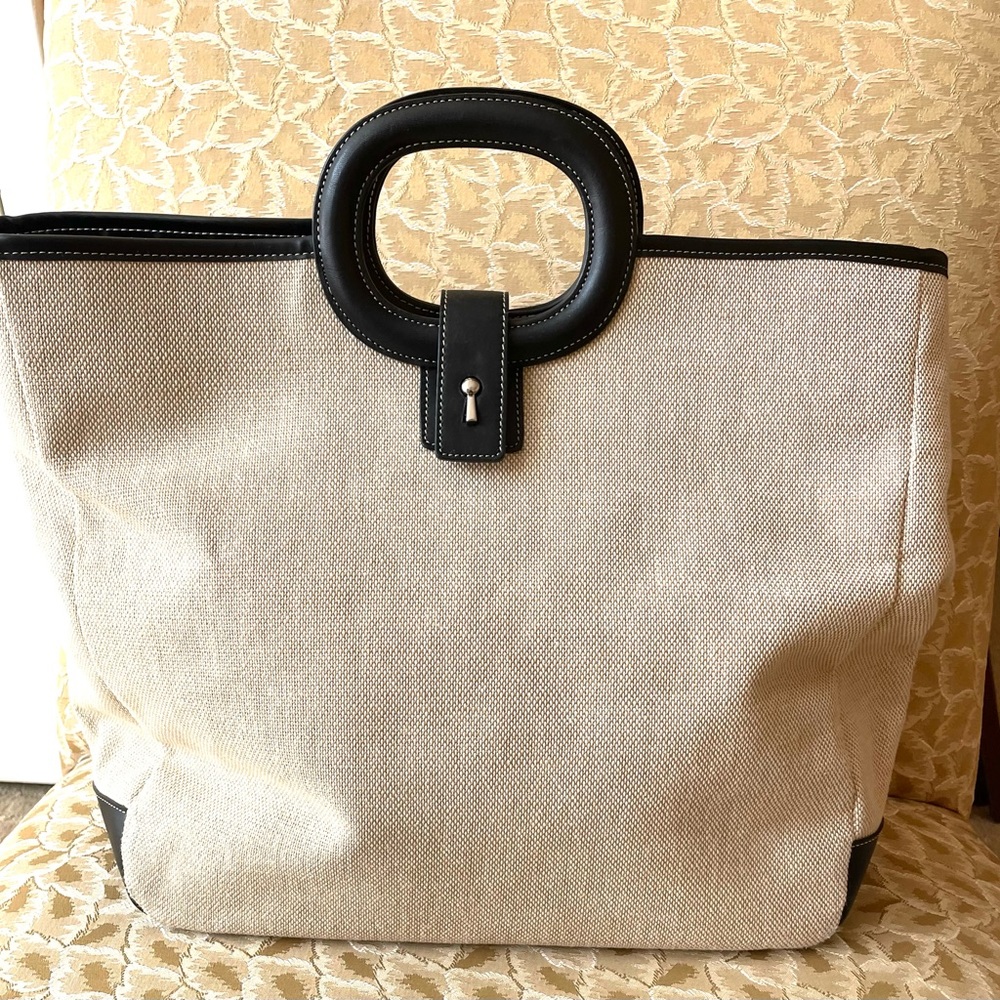 MAXX New York linen and leather tote with flower print lining